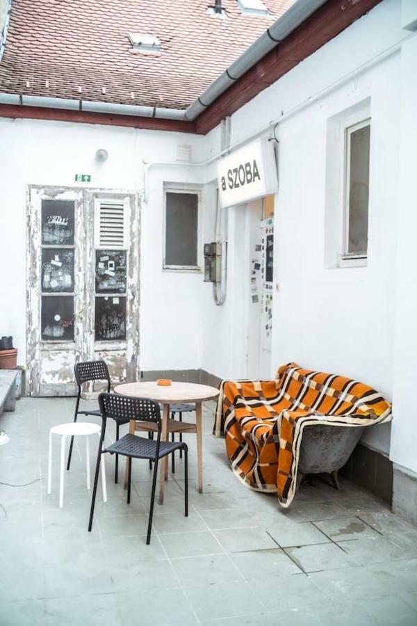 A Szoba Apartman Pecs Exterior photo